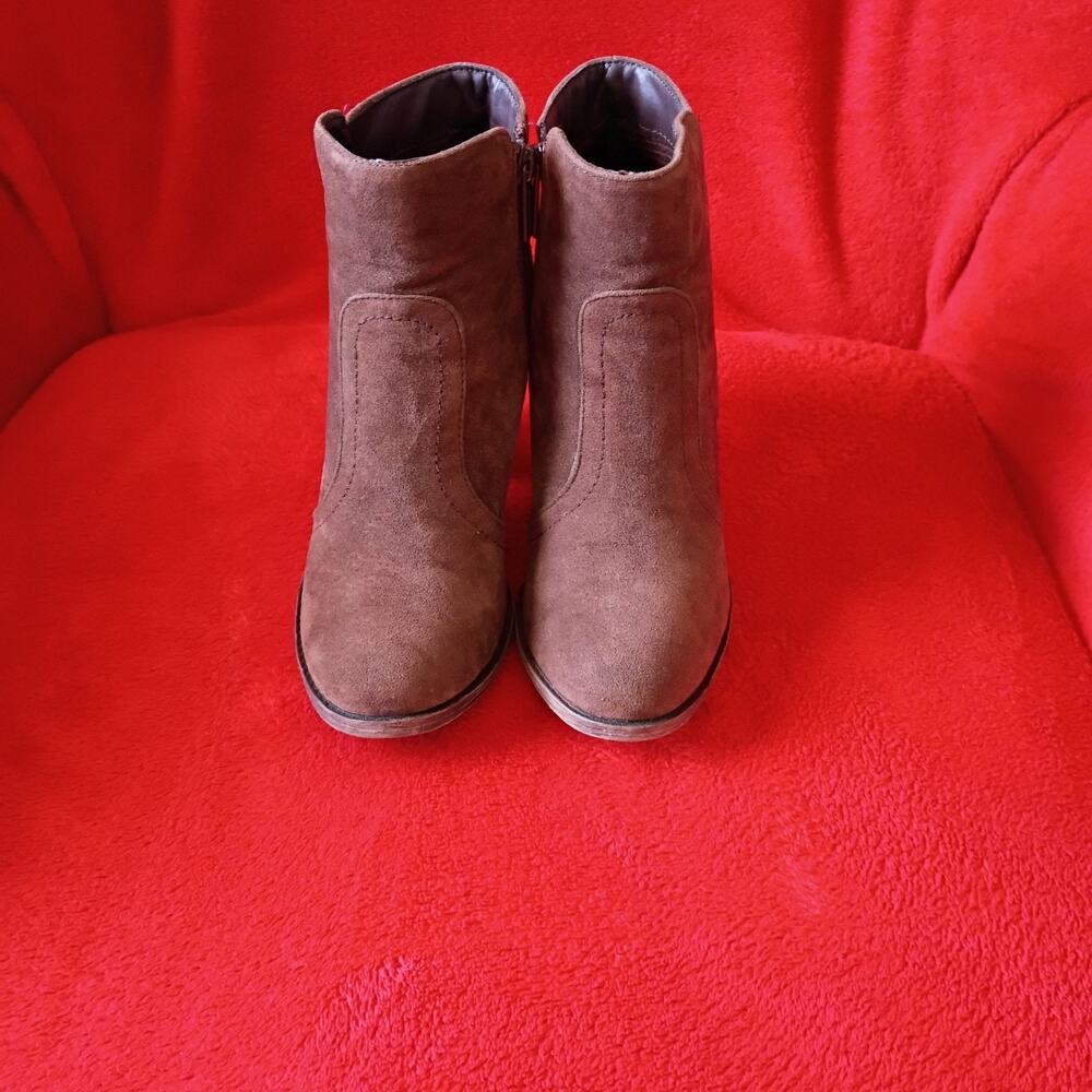 Suede Chunky Heel Ankle Boots Booties Brown Women 7 Breckelles Light Academia